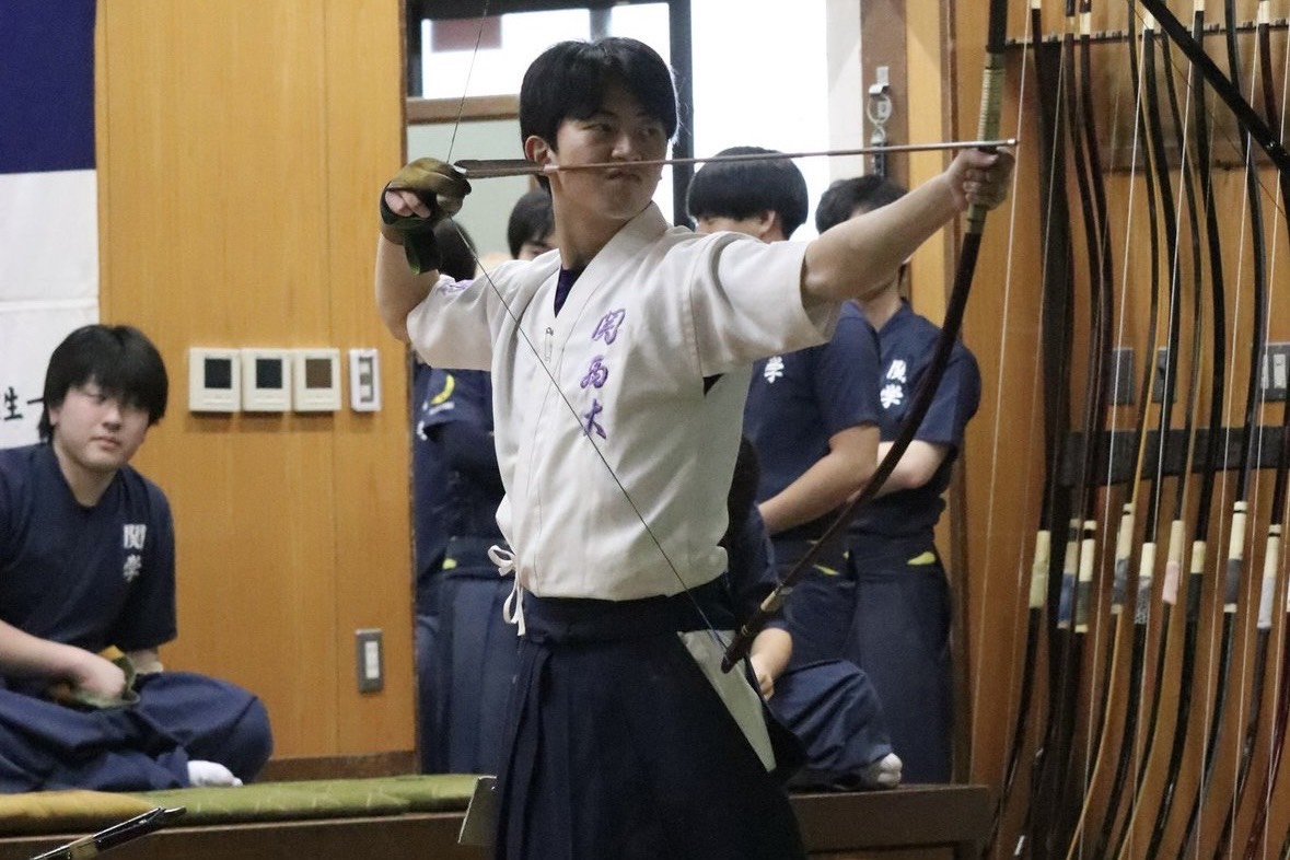関関戦のスローガン